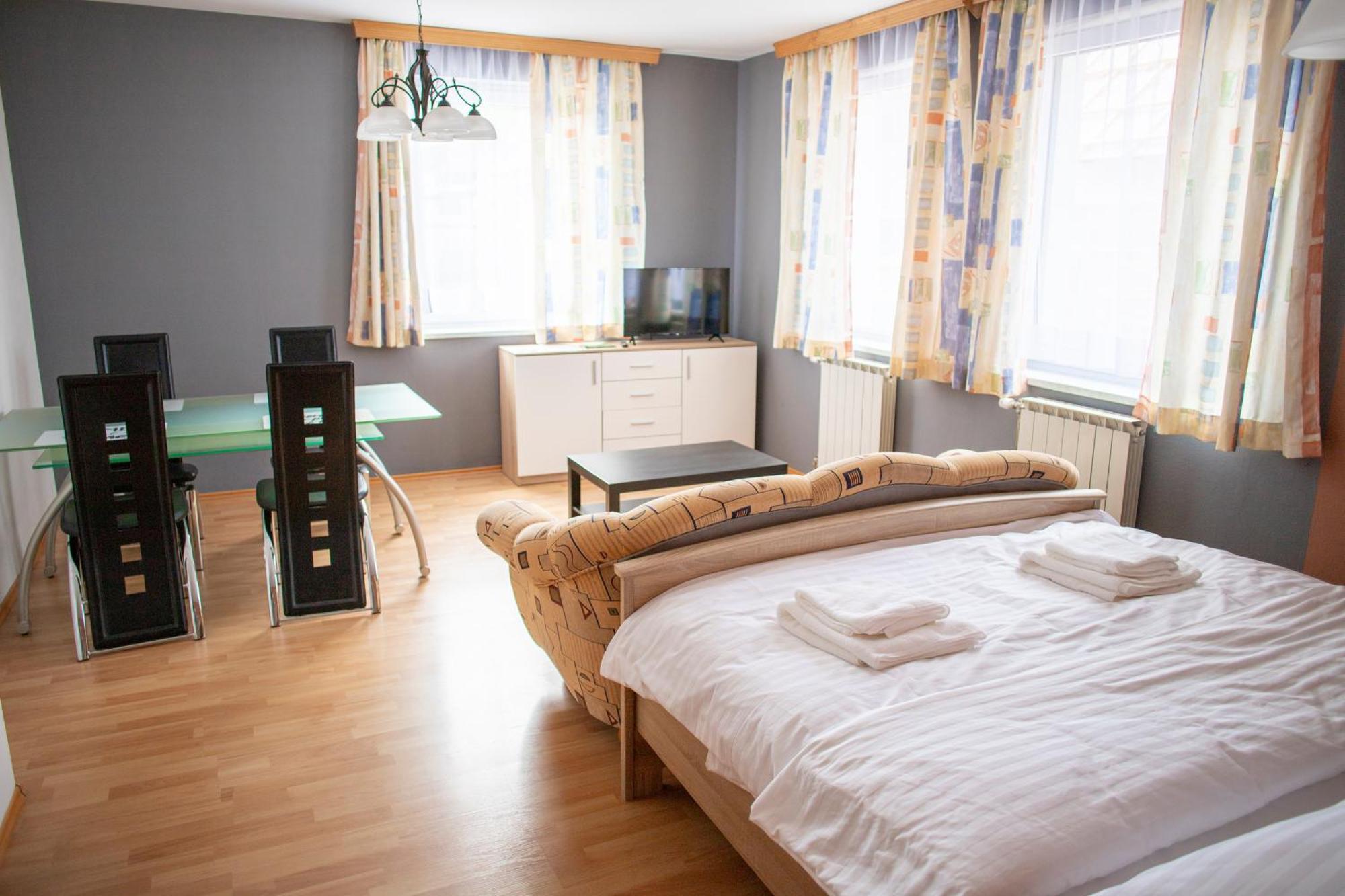 Amenity Apartmany פרנה מראה חיצוני תמונה