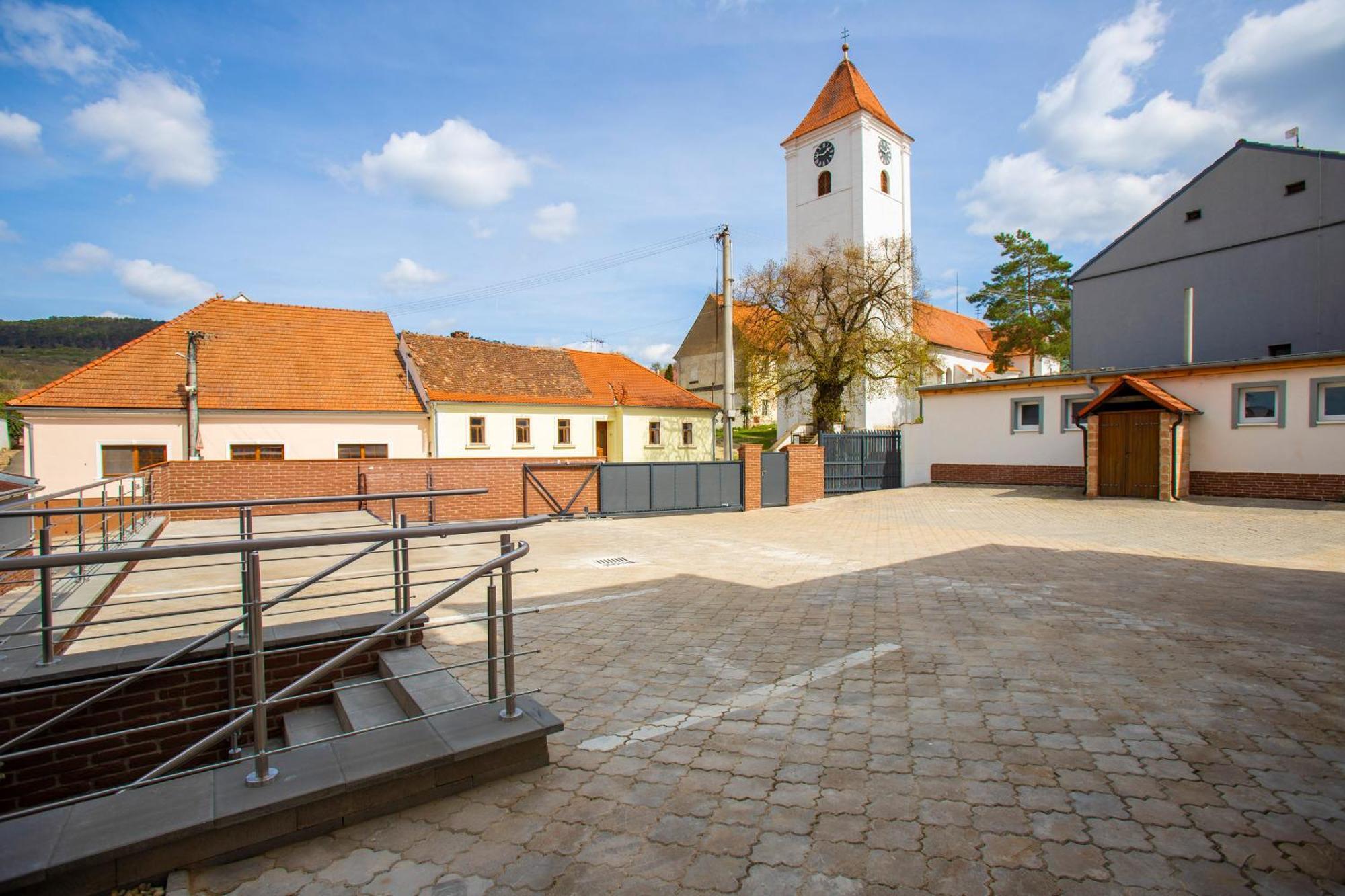 Amenity Apartmany פרנה מראה חיצוני תמונה