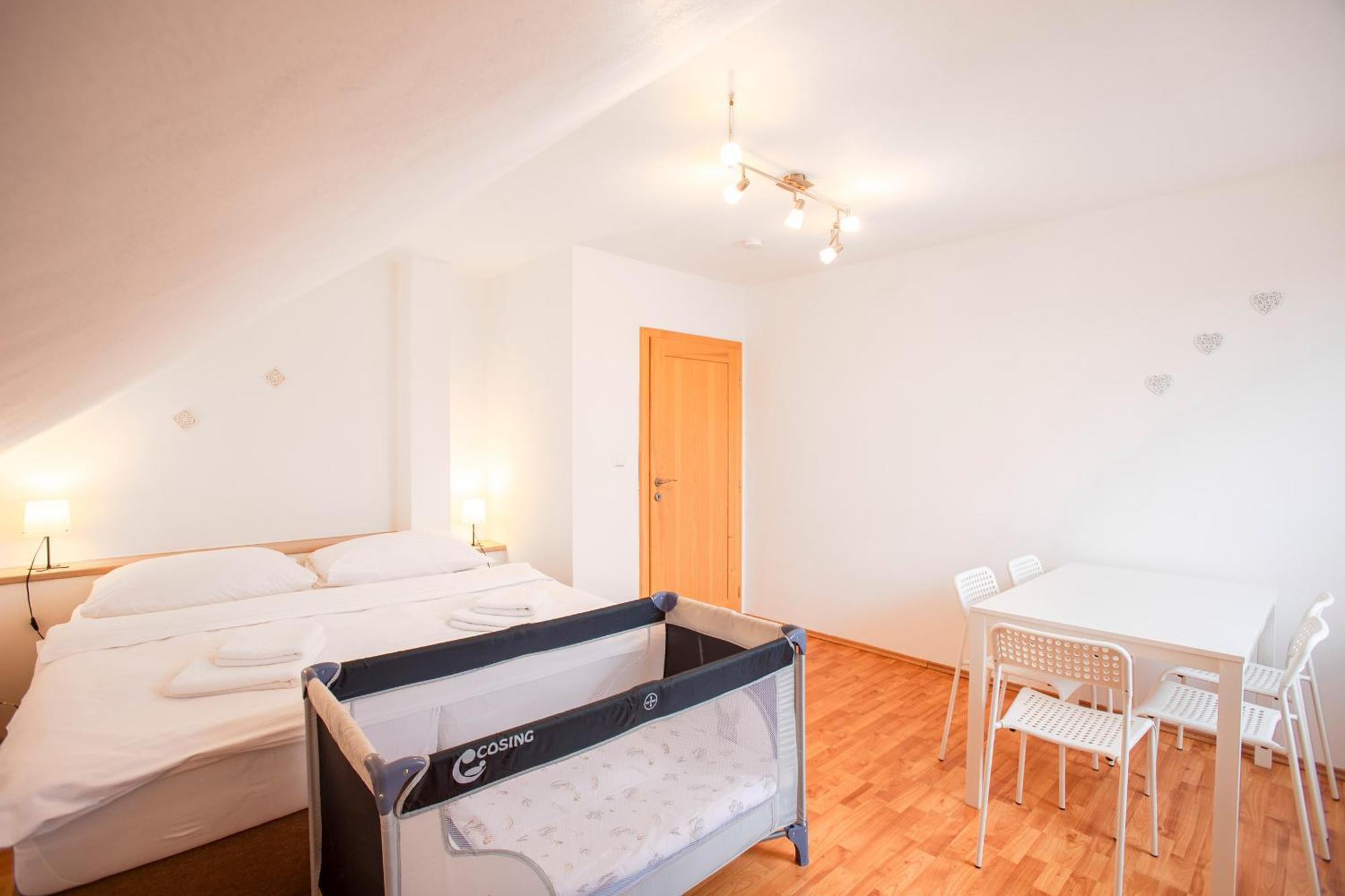 Amenity Apartmany פרנה מראה חיצוני תמונה